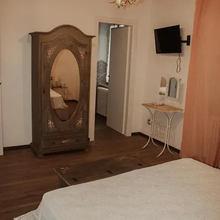 Fonte Alle Ninfe Bed & Breakfast *
